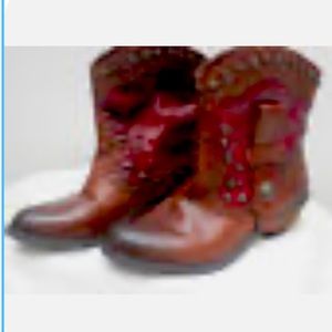 Gorgeous Vince Camuto Cowboy Boots
